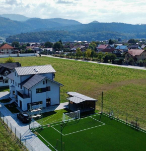 EPIC Vila Brașov, Cristian Braşov